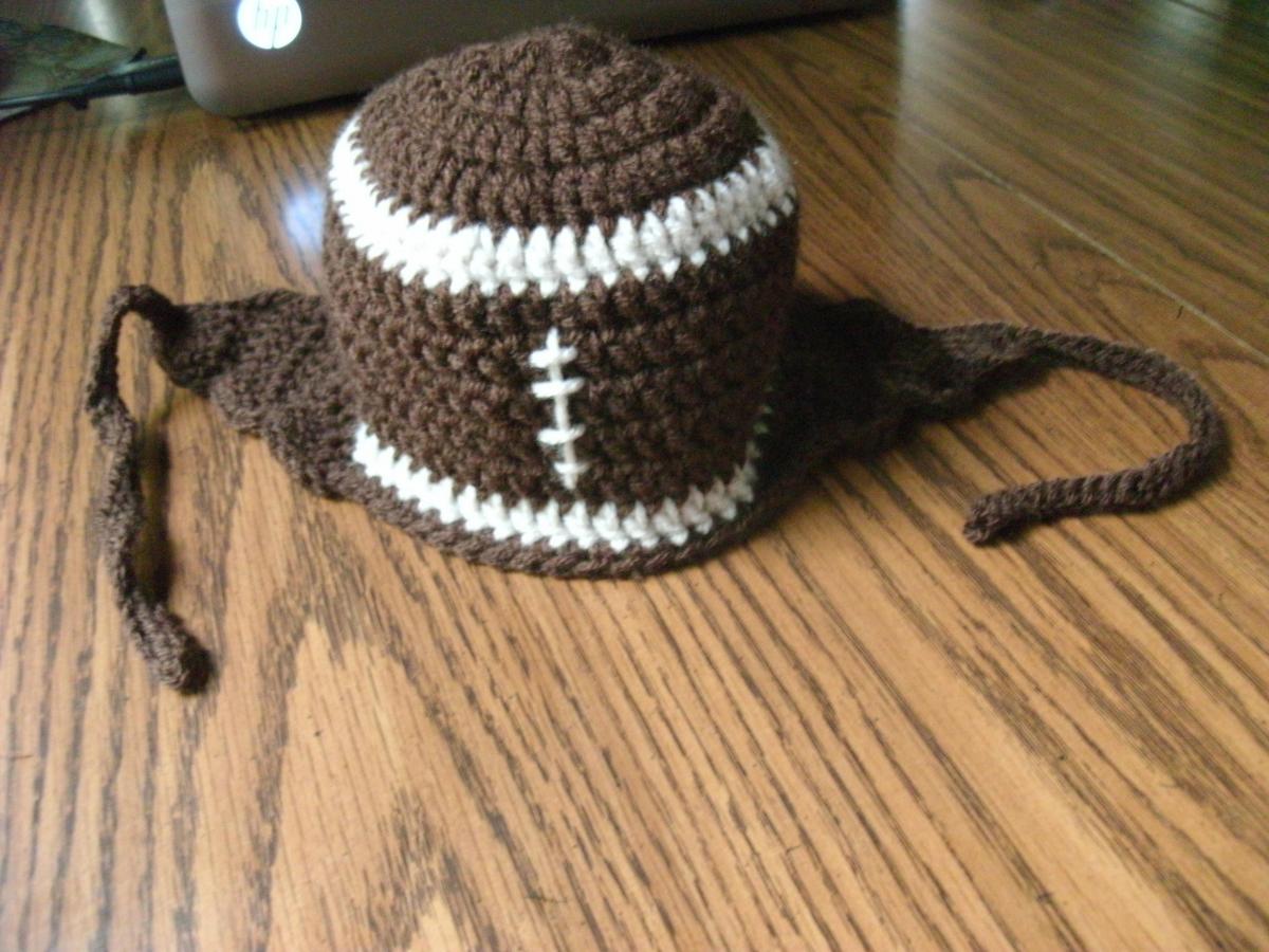 Infant Football Hat (size 03 Months, 36 Months, Or 612 Months) on Luulla